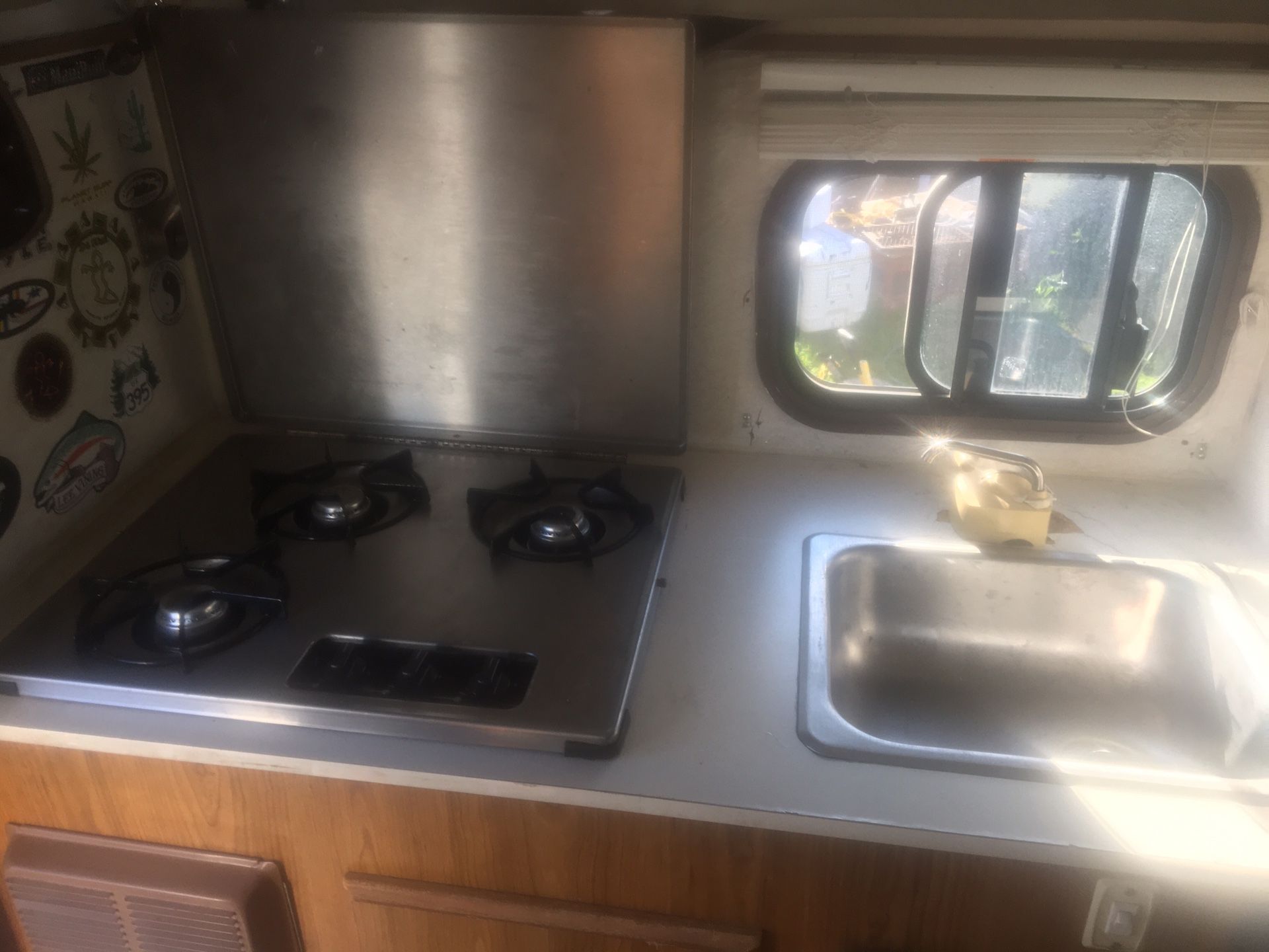 90’s Skamper popup truck camper for Sale in Oceanside, CA OfferUp