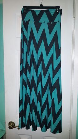 Chevron long maxi shirt...size large polyestor materail...very comfy dont have to iron...Great condition!