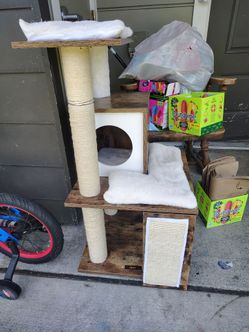 Small cat tree