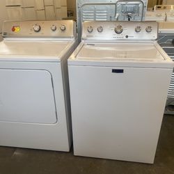 White Maytag Washer and Dryer Set 