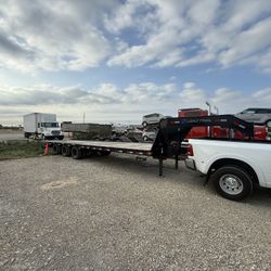 2025 Load Trail 30K GVWR 32’ Gooseneck Trailer 