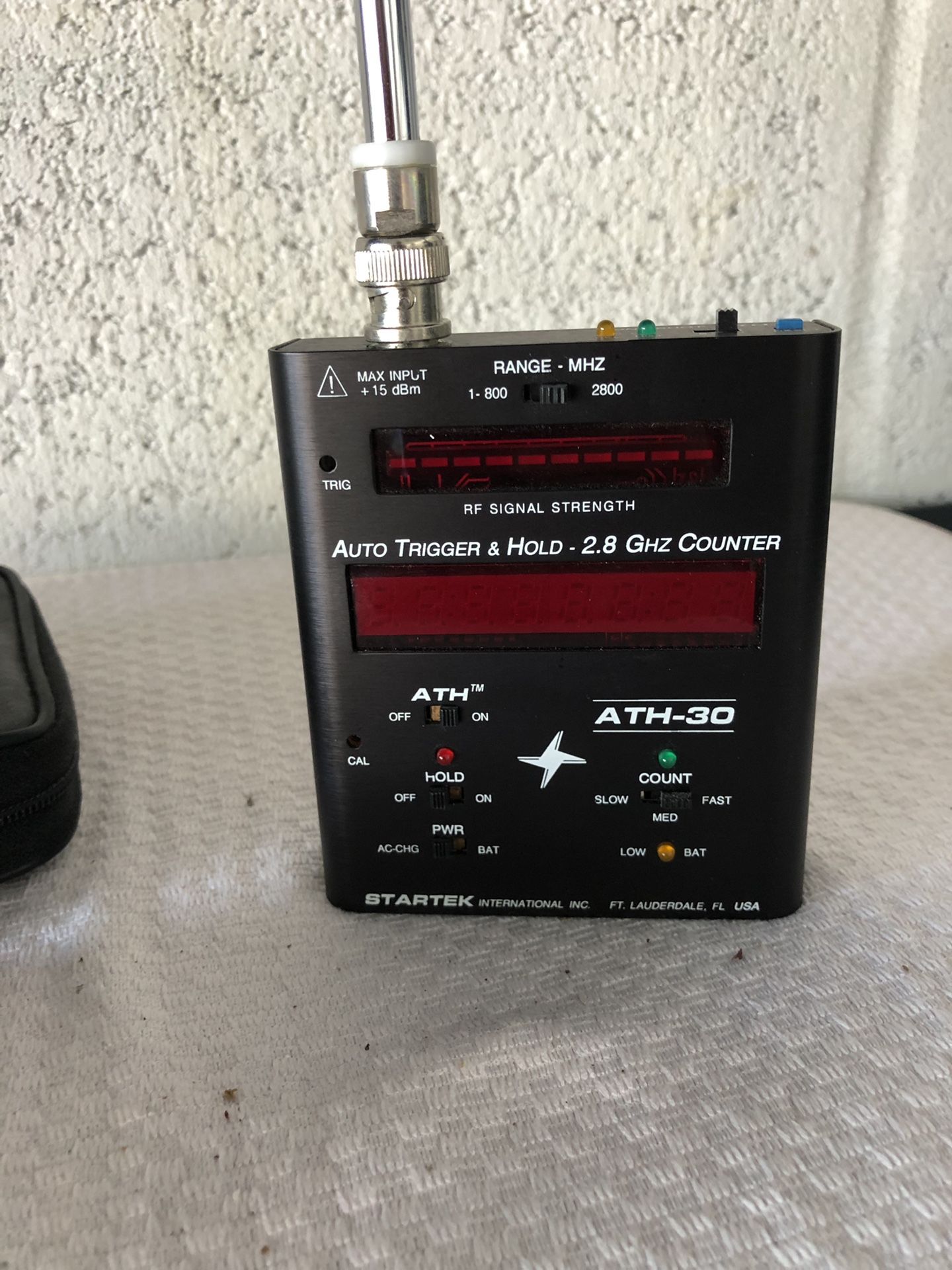 Startek ATH-30 Portable Frequency Counter/RF Bug Locator 1MHz - 2.8GHz