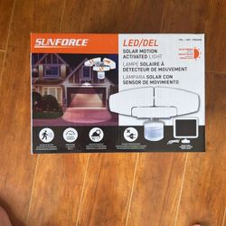 Sunforce Motion Activated LED/DEL Solar Light - Never Opened