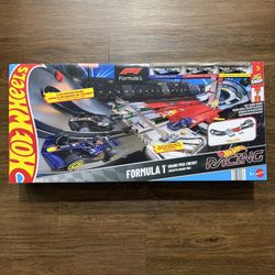 NEW Hot Wheels Race Formula 1 Grand Prix Circuit Track 3pk 1:64 Scale Die-Cast Toy Cars