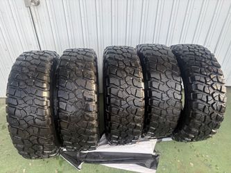 BFG mud terrain LT255/75r17 set of 5  Tires