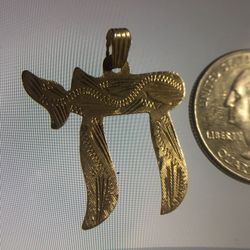 14k gold Jewish chai pendant.