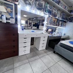 Makeup Vanity In Payments 