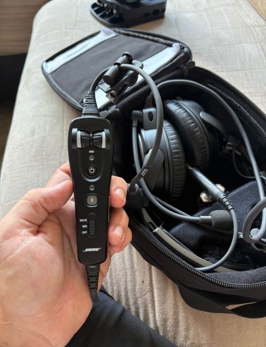 Bose A20 Dual Plug Aviation Headset