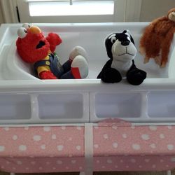 Pink Changing Table w/tub
