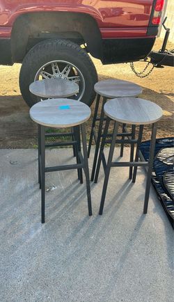 4 stools -28 in