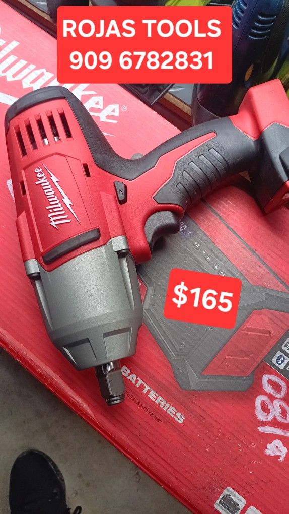 MILWAUKEE M18 CORDLESS IMPACT 1/2IN