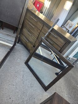 Bedroom set