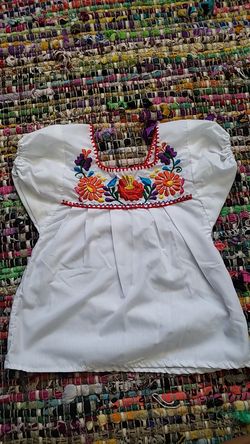 Size 2 / 3 baby girl toddler kid child children floral blouse