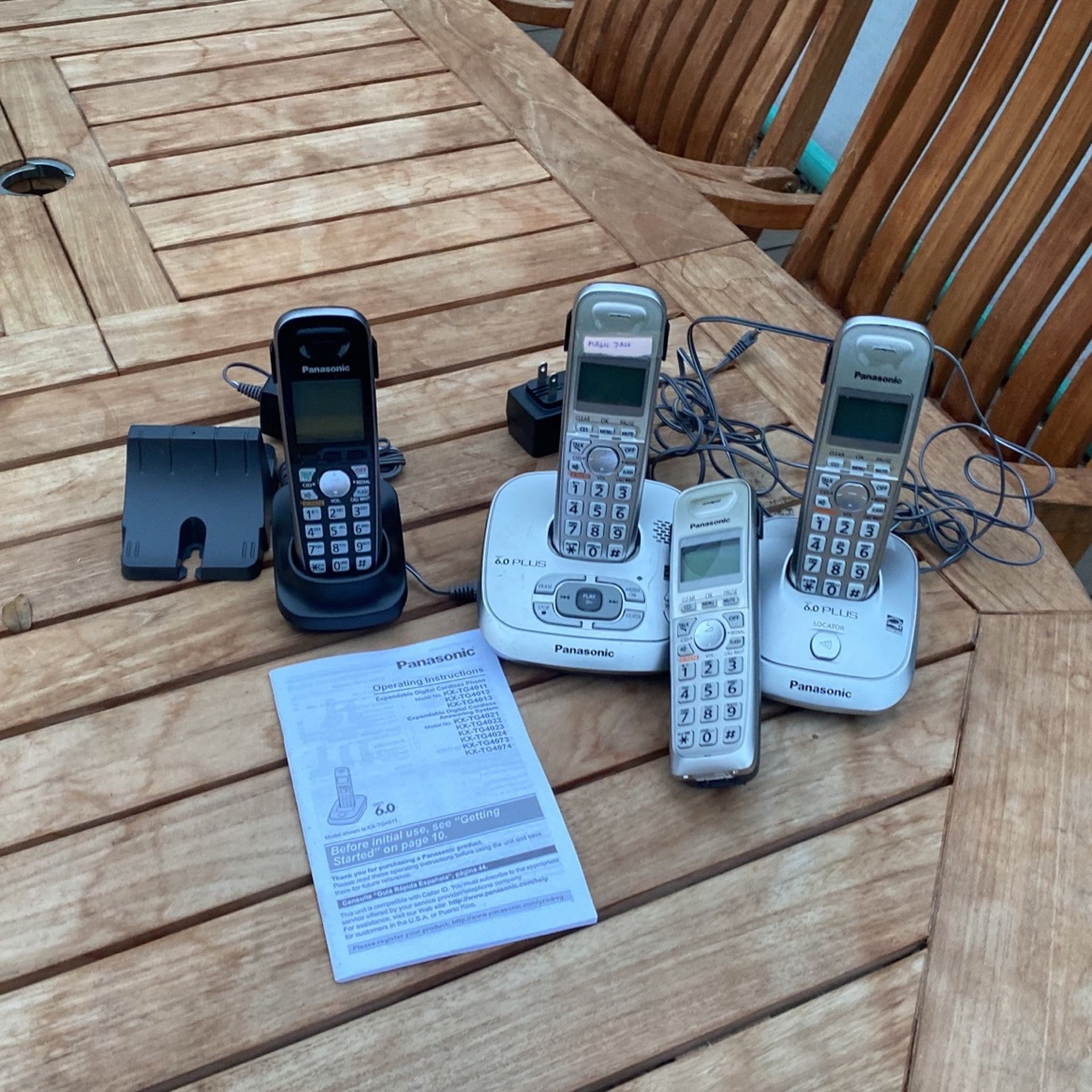 Panasonic DECT 6.0 Expandable Cordless Phone with Answering Machine and Smart Call Block - 2 Cordless Handsets - KX-TGD532W (White/Silver)