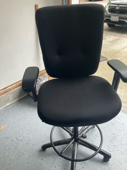 Black office chairs -3