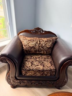3 pieces sofa  set with end table