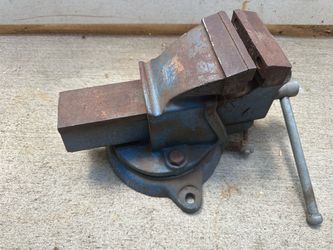 Eron No. 100" 4" Bench Vise with Swivel Base