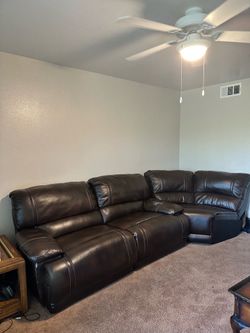 Brown Reclining Sectional Sofa – Good Condition