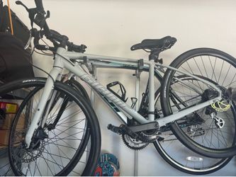 Giant hybrid road bike