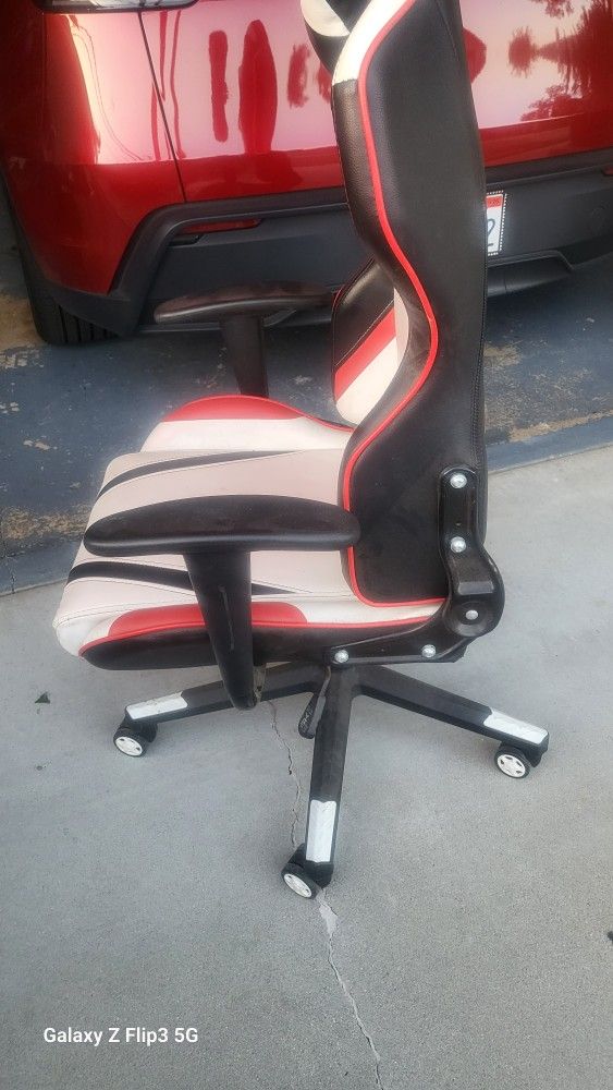S Racer Gameing Chair