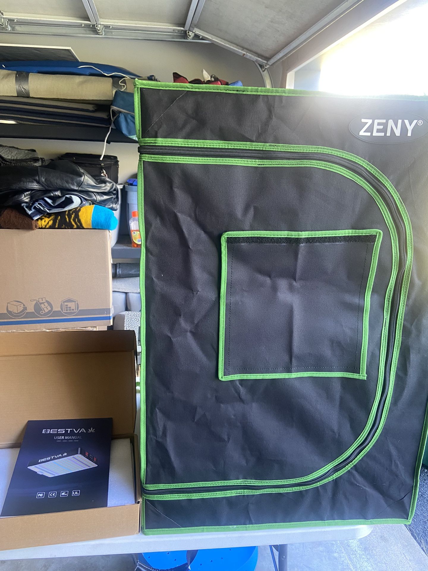 Indoor Growing Vegetables Tent And Light