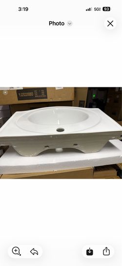 Ceramic Bathroom sink one hole 23”x17” code 6002