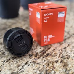 Sony FE 50mm 1.8 Lens
