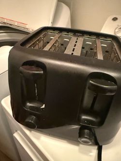 Black 4-Slice Toaster