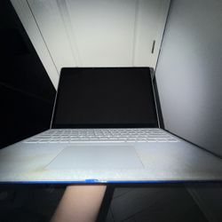 Microsoft Surface Laptop