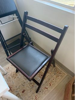 3 red/dark wood foldable chairs