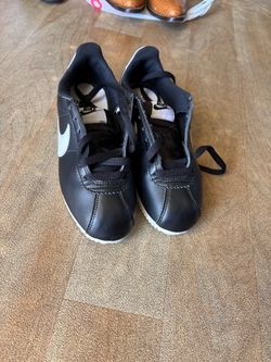 Nike Cortez size 5 for little kids