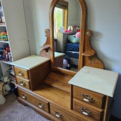 Antique Vanity With Mirror 