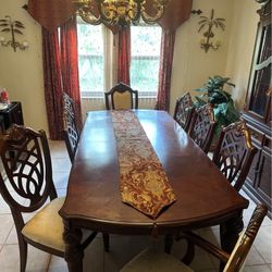 Dinning Table With Chairs