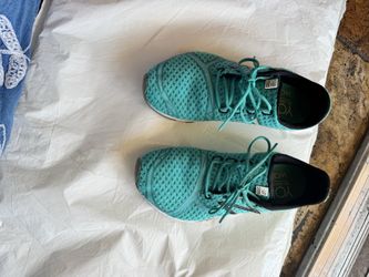 Skechers Women’s Teal Athletic Sneakers - YOU by Skechers Walk 6.5  Breathable mesh upper for airflow. Cushioned insole for comfort. Flexible outsole 