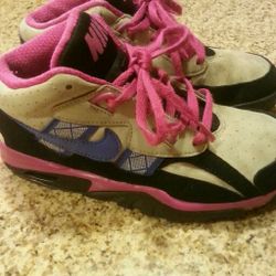 Girls Nike size 1 1/2