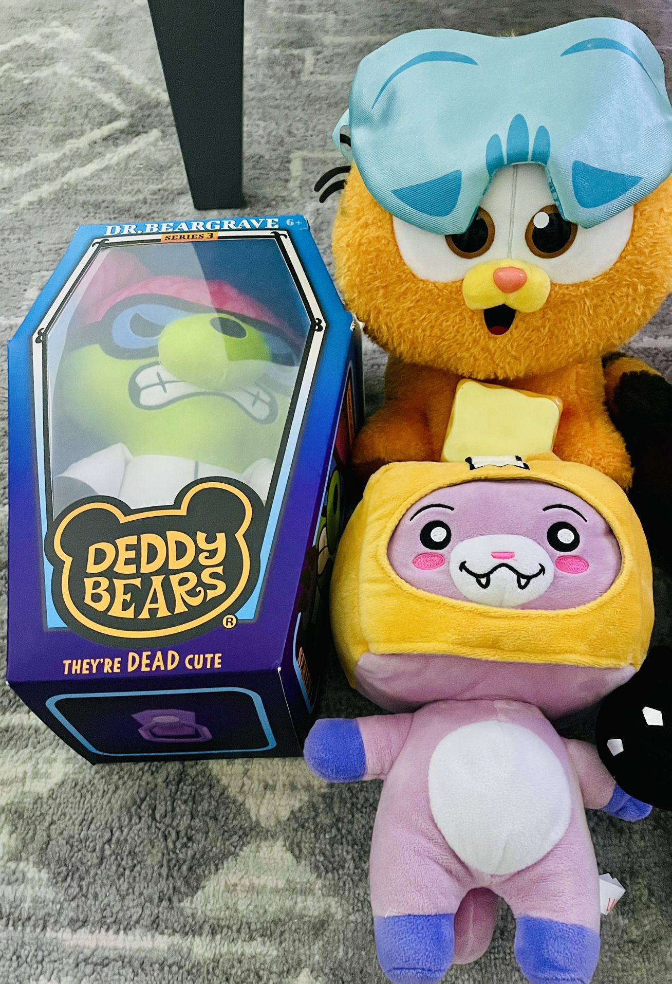 Kids Toys And Plushies 