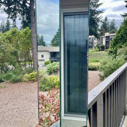 VTG Hexagon Mirrored Pedestal 25” 