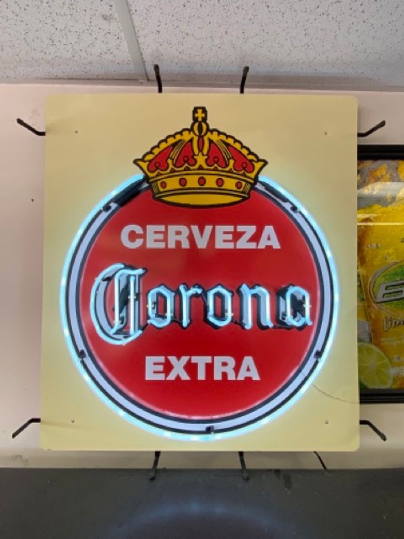 Very rare collectible cerveza corona extra neon sign