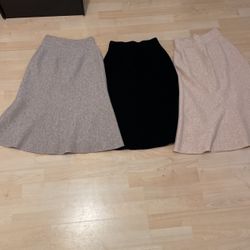 Stylish 💯 Wool Pencil Skirts