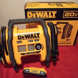 Excelente Condiciones 20 Volt DeWalt Inflador Con Batería $135