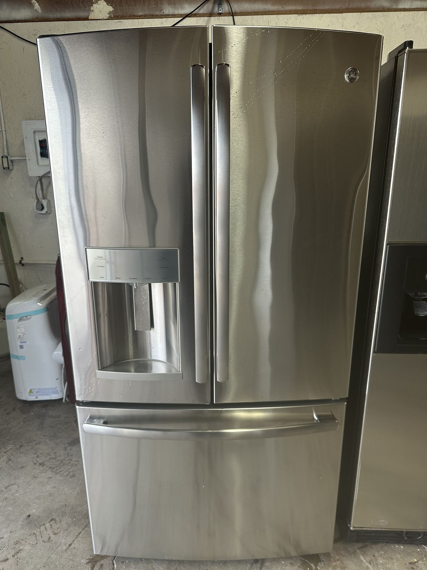 Rare Duplex size 33’ Inch French Door 23.6 Cu.Ft. Can deliver Water and ice don’t work Retail price $2500