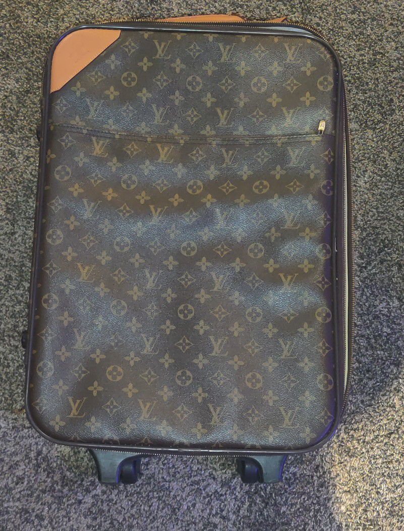 LOUIS VUITTON PEGASE 70 ROLLING LUGGAGE for Sale in Anaheim, CA - OfferUp
