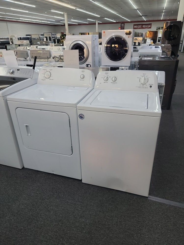 Washer And Dryer Set (Made By WHIRLPOOL)