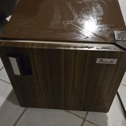 Avanti Mini Fridge For Sale