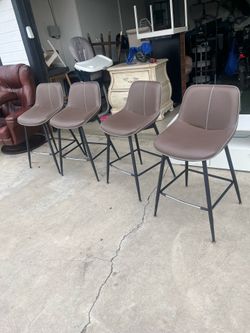 4 chairs 24 inches height from floor to seat