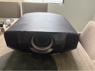 Sony 4K Professional Projector