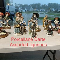 Collectors Porcellane Darte Figurines 