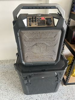 Monster blue tooth speaker