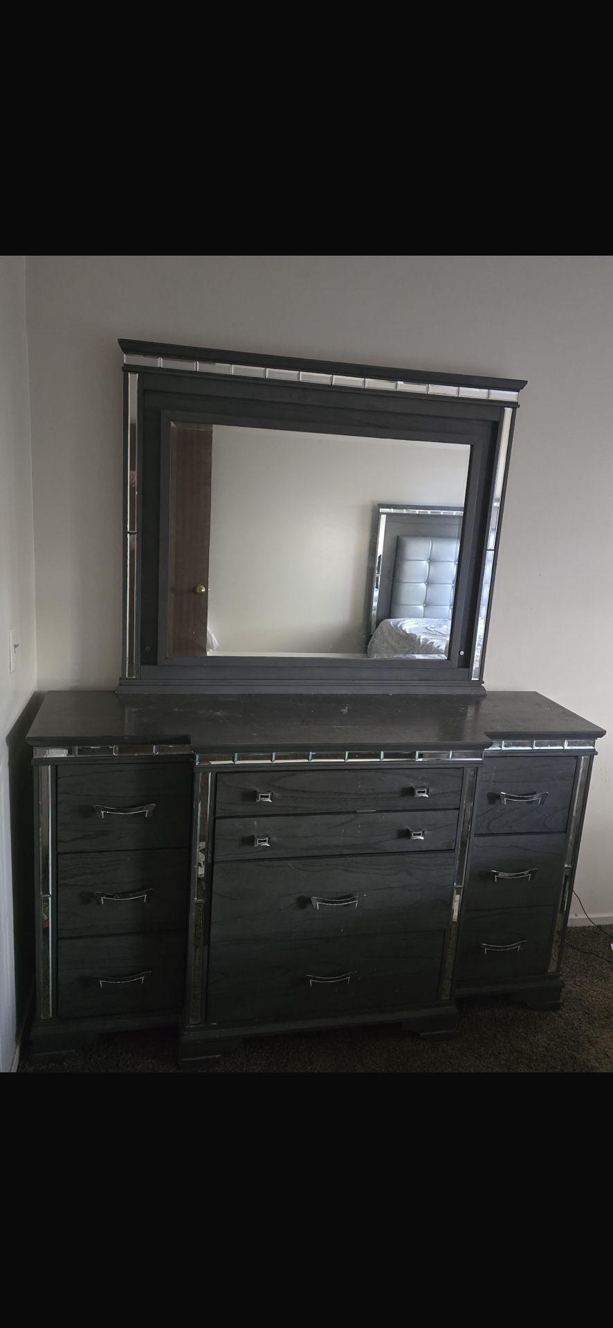 Drawers With A Mirror 