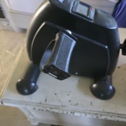 Sit And Pettle